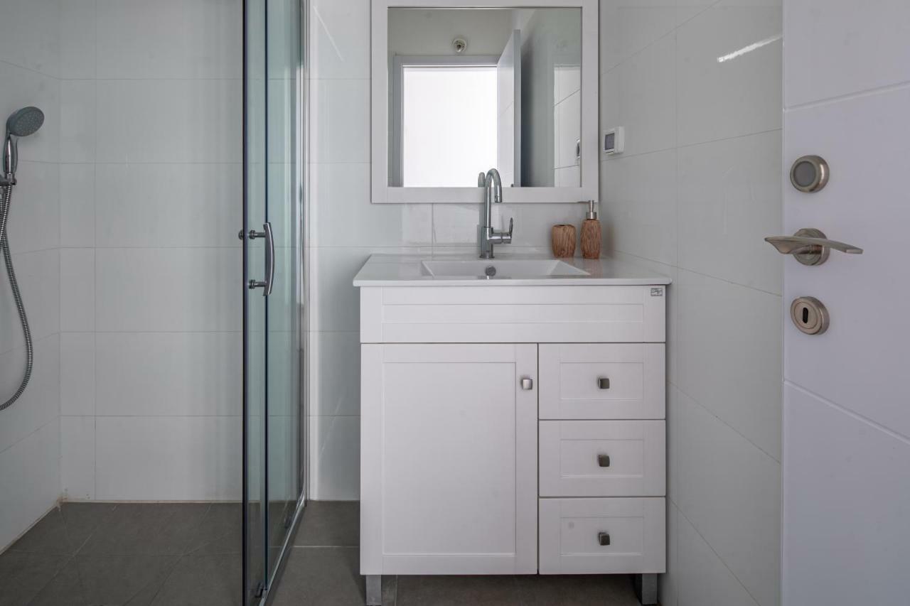 Apartment Port - Bat Galim Oceanfront Luxury *