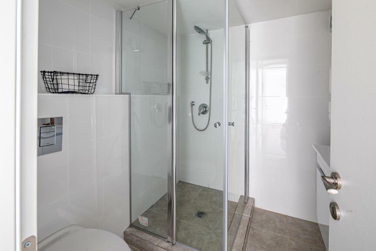 Apartment Port - Bat Galim Oceanfront Luxury